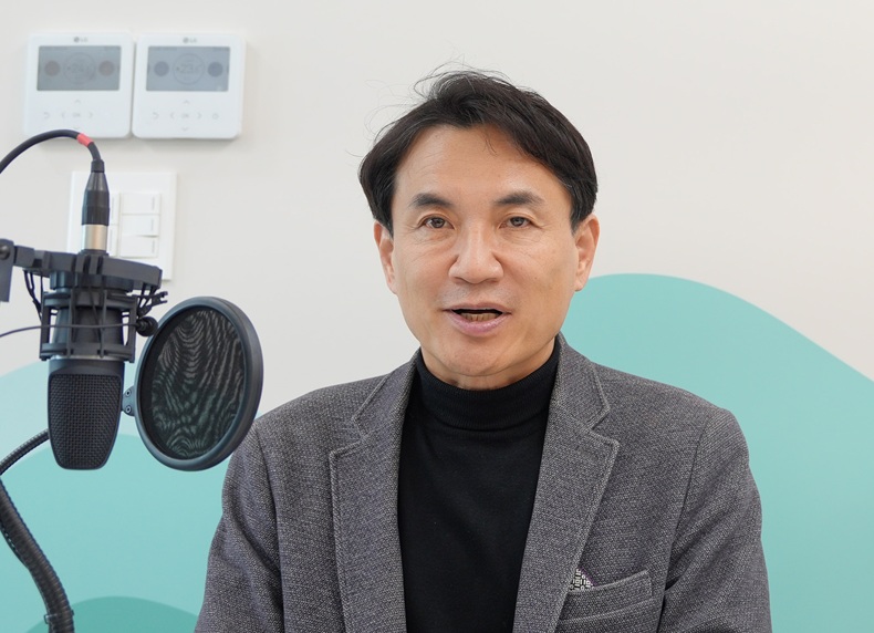 검침원→상담원→DJ, '팔방미인' 김진태의 변신은 무죄 … 