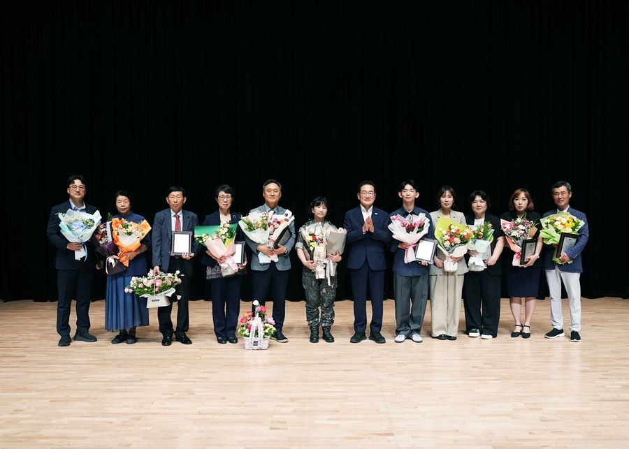 영천시, 유공자 대상 2025년 2분기 표창 수여식 개최
