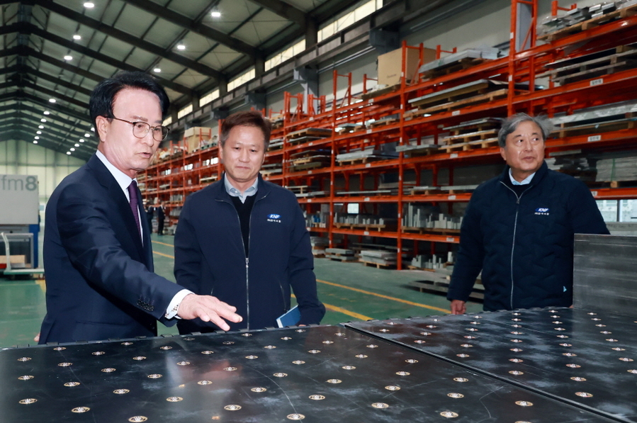 박동식 사천시장, 우주항공기업 방문해 소통 강화 