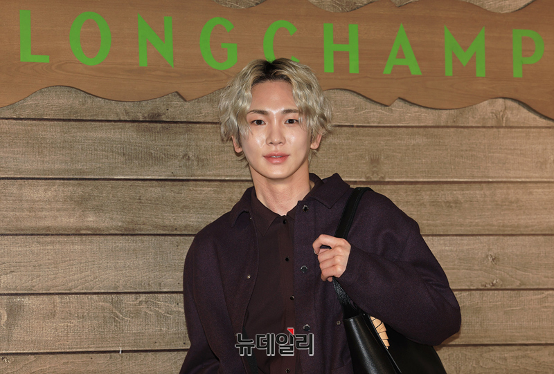 [영상] 샤이니 키 '여유로운 미소'