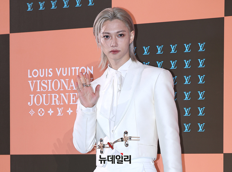 [영상] 스트레이키즈 필릭스, 화이트룩