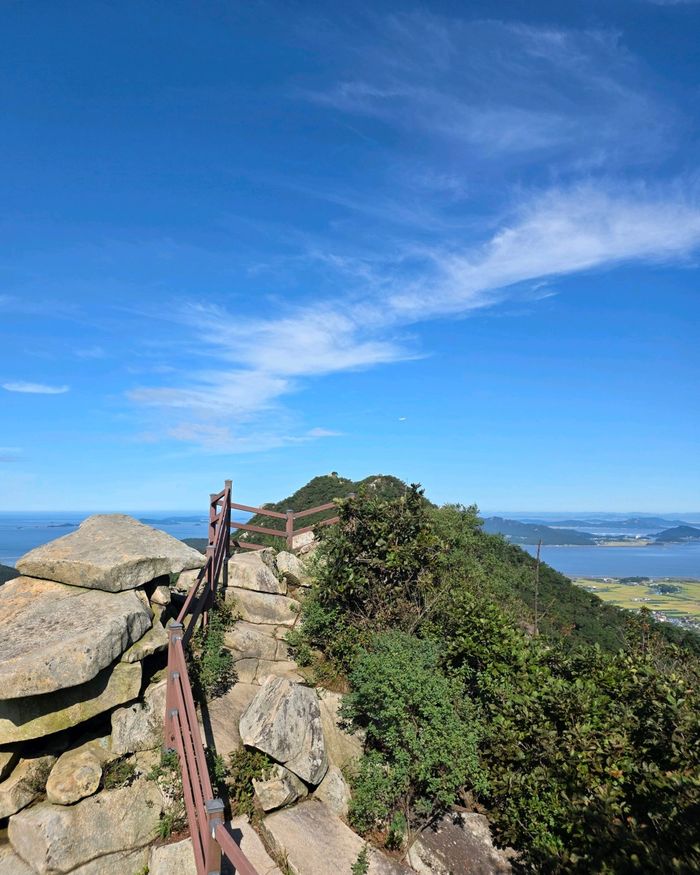 ‘해맞이 명소 마니산’… 내년 1월1일 손전등 소지자만 입산 허용                 
