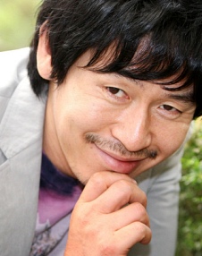 ▲ 송윤아와 결혼 발표 직후 심경을 밝힌 설경구. ⓒ 연합뉴스