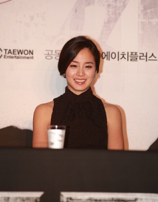 ▲ 12일 드라마 ‘아이리스’ 제작발표회에 참석한 김태희.   ⓒ 뉴데일리