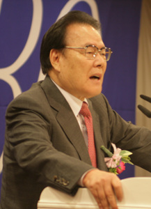 ▲ 문학세계사 30주년 기념회에서 축사하는 이어령씨ⓒ 뉴데일리