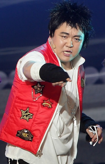 ▲ 김구라가 방송중 '녹색지대'의 멤버였던 권선국의 이혼사실을 언급해 파문(?)이 일고 있다.   ⓒ 연합뉴스