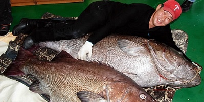 ▲ 14일 부산 앞바다에서 191cm 짜리 돗돔이 잡혔다(부산=연합뉴스).&nbsp;/ 인터넷바다낚시(www.innak.kr) 제공