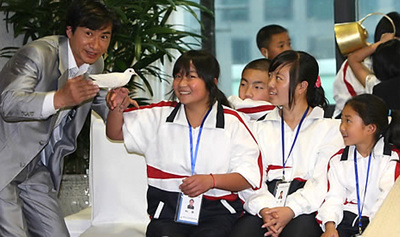▲ 15일 서울시청을 방문한 중국 어린이 방문단이 즐거운 시간을 보내고 있다. ⓒ 연합뉴스