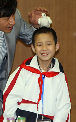 ▲ 15일 서울시청을 방문한 중국 어린이 방문단이 즐거운 시간을 보내고 있다. ⓒ 연합뉴스  