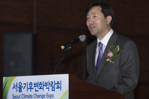 ▲ 18일 코엑스에서 개막된 '기후변화박람회'에 참석, 인사말을 하고 있는 오세훈 서울시장.  ⓒ 황문성 기자