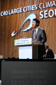 ▲ 신라호텔에서 열린 C40총회에서 21일 발표될 서울 선언문을 설명하고 있는 오세훈 서울시장.   ⓒ 뉴데일리