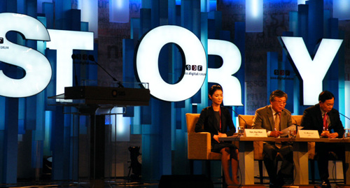 ▲ 27일 서울 광장동 쉐라톤 워커힐 호텔에서 '서울디지털포럼'에서 이문열 소설가가 '이야기의 힘'을 주제로 발표하고 있다. ⓒ 뉴데일리