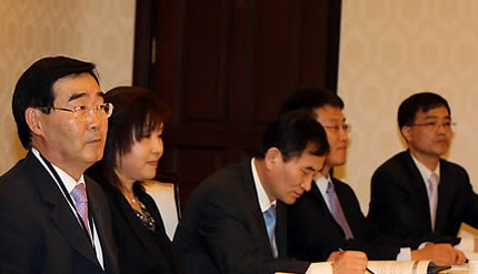 ▲ 지난달 7일 독자 생존이 어려운 부실 사립대학들을 골라내 퇴출시키는 대학 구조조정 작업을 진행하기 위해 각계 전문가들로 구성된 '대학선진화위원회' 회의가 열렸다 ⓒ연합뉴스