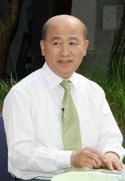 ▲ 이만의 장관은 그린스타트운동을 통해 이산화탄소 줄이는 노력에 집중할 것이라고 밝혔다.  ⓒ 대한민국 정책포털 wwww.korea.kr