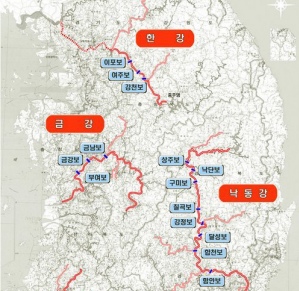 ▲ 정부는 8일 국토해양부와 환경부, 문화체육관광부, 농림수산식품부 등 관계 부처와 합동으로 2012년까지 총 22조 2천억 원을 투입하는 4대강 살리기 프로젝트의 마스터플랜(종합계획)을 확정해 발표했다. 사진은 4대강 살리기 계획도.&nbsp; ⓒ&nbsp;연합뉴스