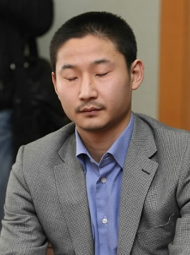 ▲ 지난 3월 프로축구 K리그 2009시즌 개막경기에서 비신사적 행동을 보여줬던 전남의 이천수가 서울 신문로 축구회관에서 열린 징계위원회에 참석할 당시의 모습.&nbsp; ⓒ&nbsp;연합뉴스