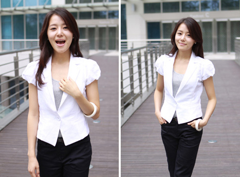 ▲ 지난 5일 쇼핑몰 '팜걸즈'를 오픈한 신예 김희정. 김희정은 직접 의류 피팅 모델로 나섰다.