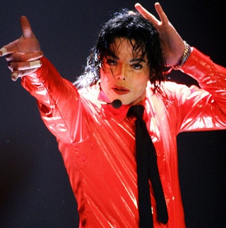 ▲ 사진은 마이클 잭슨의 변천사. 왼쪽부터 1972년 잭슨파이브 시절, 1984년 그래미상 시상식, 2007년 모습. < AP자료 >&nbsp;&nbsp; ⓒ 연합뉴스