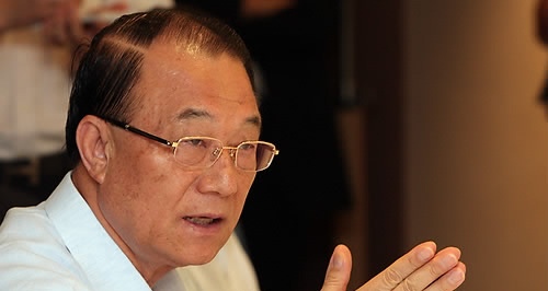 ▲ 지난 1일 서울 중구 프레스센터에서 열린 방송통신위원회-통신업계 CEO 간담회에서 최시중 방송통신위원장이 인사말을 하고 있다.   ⓒ 연합뉴스