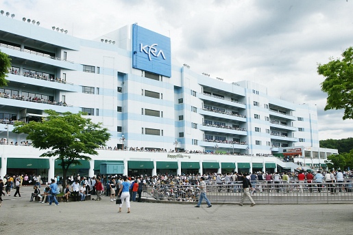 ▲ 고객관람시설을 개선중인 경마공원 전경.   ⓒ 뉴데일리