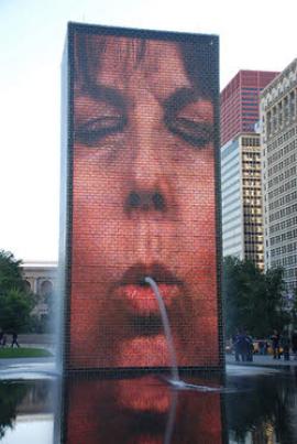 ▲ crown fountain의 얼굴. 모델은 각기 다른 인종의 1천명 시카고 시민들. 