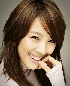 ▲ '비키니가 가장 잘 어울리는 연예인' 1위로 뽑인 이효리.  ⓒ 연합뉴스