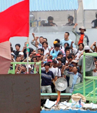 ▲ 회사 건물을 불법 점거해 시위를 벌이고 있는 쌍용차 노조원들 ⓒ 연합뉴스