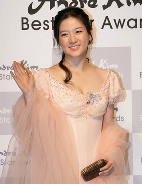 ▲ 지난 24일 한 재미교포 사업가와 화촉을 밝힌 것으로 알려진 탤런트 이영애.&nbsp; ⓒ&nbsp;연합뉴스