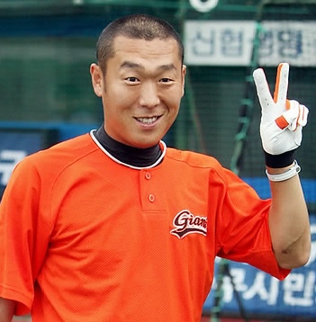 ▲ '그라운드의 악동' 정수근이 복귀 한달 만에 또 다시 '음주 소동'을 일으켜 팬들로부터 따가운 눈총을 받고 있다.  ⓒ 연합뉴스