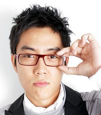 ▲ 박정희 전 대통령의 누나인 박귀희 여사의 손자로 알려진 가수 은지원.&nbsp; ⓒ&nbsp;연합뉴스