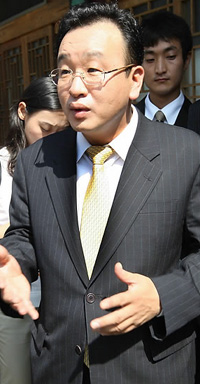 ▲ 경남 양산 국회의원 재선거에 출마한 한나라당 김양수 전 의원. ⓒ연합뉴스