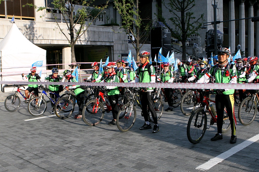 ▲ 자전거 행사 시작 전, 대열을 준비하고 있는 시민들 모습. ⓒ 뉴데일리