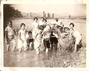 ▲ 전병태씨의 ‘물장구 치고, 진달래 먹고’. ⓒ 뉴데일리