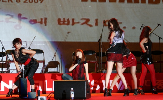 ▲ 제46회 대종상영화제 개막축제에서 아이돌 그룹 '포미닛'의 축하공연이 펼쳐지고 있다. ⓒ 뉴데일리