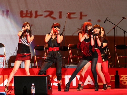 ▲ 제46회 대종상영화제 개막축제에서 아이돌 그룹 '포미닛'의 축하공연이 펼쳐지고 있다. ⓒ 뉴데일리