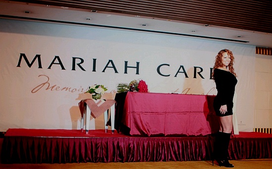 ▲ 사진 포즈를 취하고 있는 '머라이어 캐리' ⓒ 뉴데일리