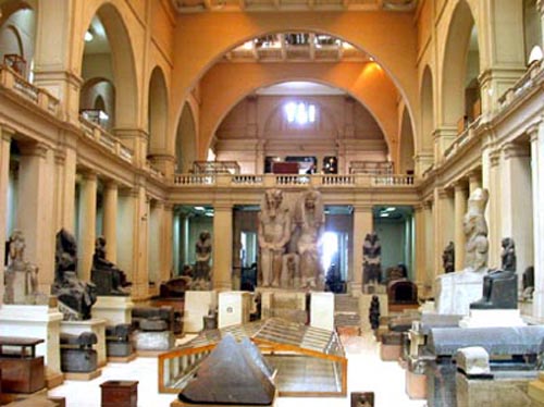 ▲ 이집트 박물관 중앙 홀.