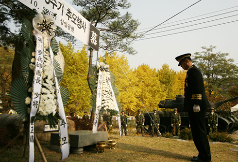 ▲ 육군 제36사단은 지난 23일 영월 마치리 심일 추모공원에서 6.25 전쟁영웅인 고 심일 소령 58주기 추모행사를 거행했다.
