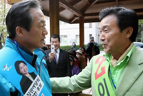 ▲ 최대 격전지 수원 장안에서 정면충돌한 정몽준 한나라당 대표와 손학규 민주당 전 대표. ⓒ연합뉴스