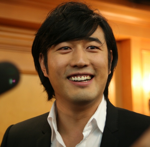 ▲ 조한선이 인터뷰 도중 