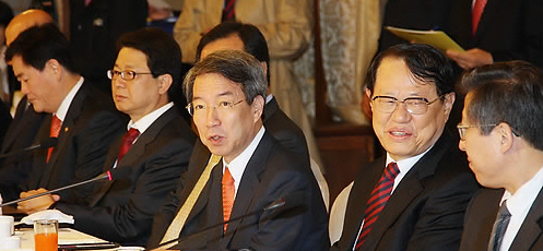 ▲ 정운찬 국무총리가 11일 국무총리 공관에서 열린 제8차 고위당정협의회에서 모두 발언을 하고 있다. ⓒ 연합뉴스