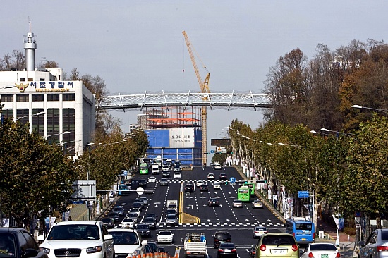 ▲ 대법원에서 바라본 누에다리 전경ⓒ서초구청