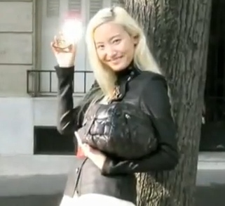 ▲ 김다울이&nbsp;사망 전 촬영한 것으로 알려진 샤넬 CF영상 캡처.&nbsp; ⓒ 유튜브