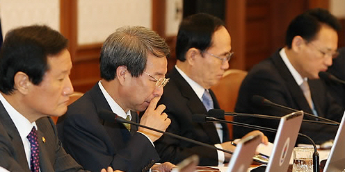 ▲ 정운찬 국무총리가 24일 국무회의를 주재하고 있다. ⓒ연합뉴스