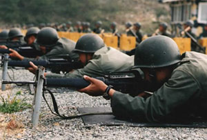 ▲ 군 복무기간에 관한 국민들의 의견을 조사한 결과, 2~3개월 단축이 35.5%로 가장 많았다. ⓒ 뉴데일리