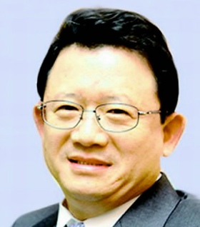 ▲ 미국의 석유개발 회사를 인수한, 1조원이 넘는 현금을 보유하고 있는 것으로 알려진 거부(巨富) 이민주 회장.&nbsp; ⓒ&nbsp;연합뉴스