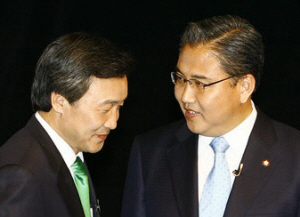 ▲ 손학규 민주당 전 대표(왼쪽)와 한나라당 박진 의원 ⓒ 연합뉴스