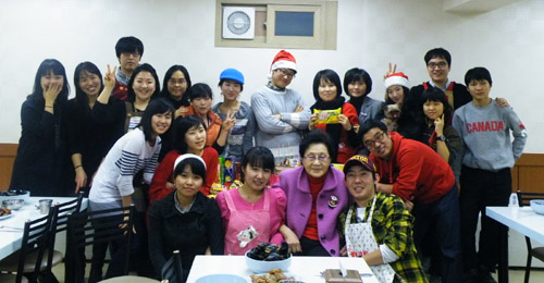 ▲ 두리하나 국제학교의 성탄절 전야 ⓒ 뉴데일리