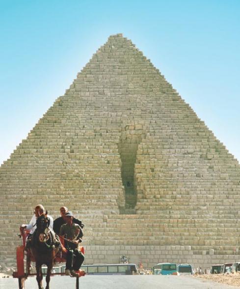 ▲ 신데렐라 전설의 주인공이 묻힌 멘카우라 피라미드. 