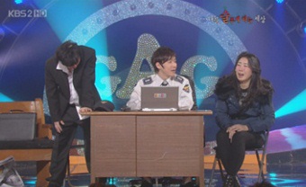 ▲ KBS '개그콘서트 - 나를 술푸게 하는 사람들'이란 코너에서 취객들이 경찰서에서 벌이는 다양한 에피소드를 풍자적으로 표현하며 주목 받고 있는 개그맨 박성광, 이광섭, 허안나(좌측부터). 사진은 개그콘서트 방송 장면. 